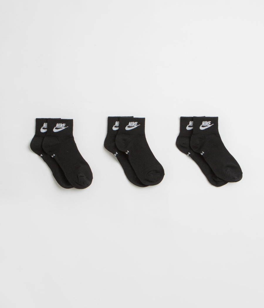 Nike Everyday Essential Ankle Socks (3 Pair) - Black / White